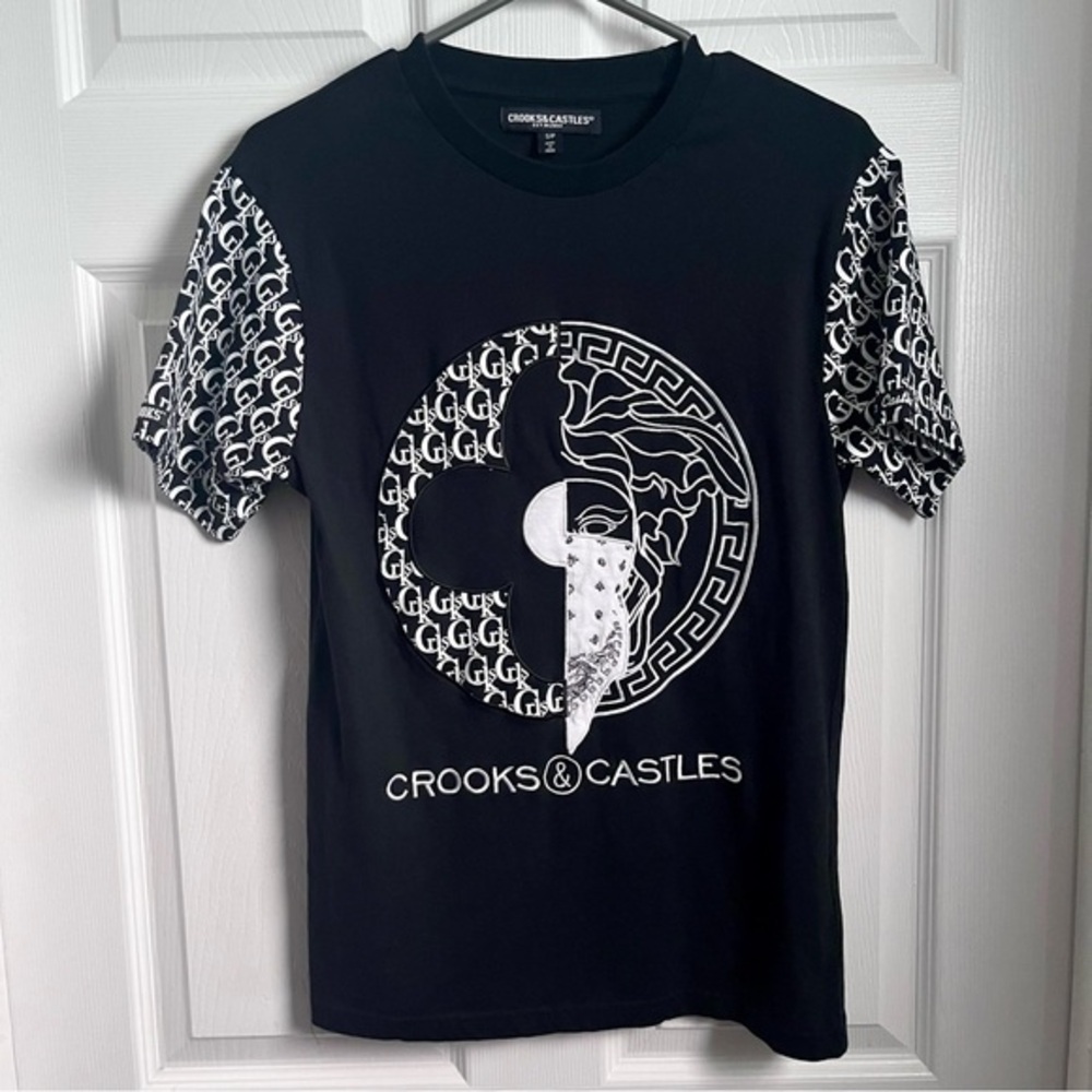 Crooks and Castles Medusa t shirt tee Small Men black white logo short sleeve